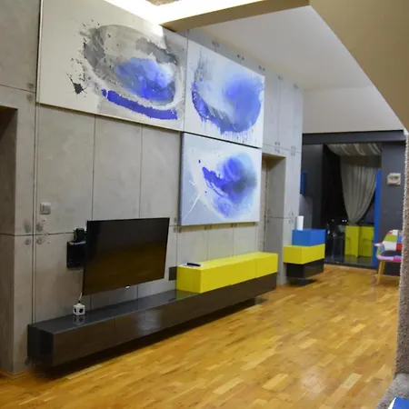 Art Penthouse *
